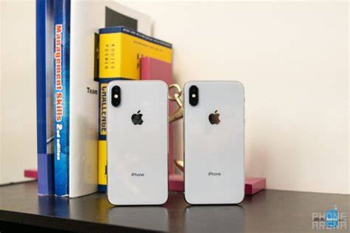 Difference between iphone x and xs